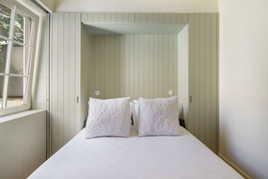 1 chambre, fer et planche à repasser, Wi-Fi, draps fournis