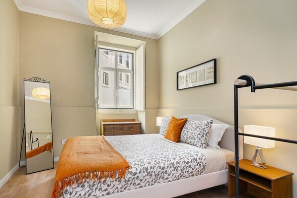 1 bedroom, WiFi, bed sheets