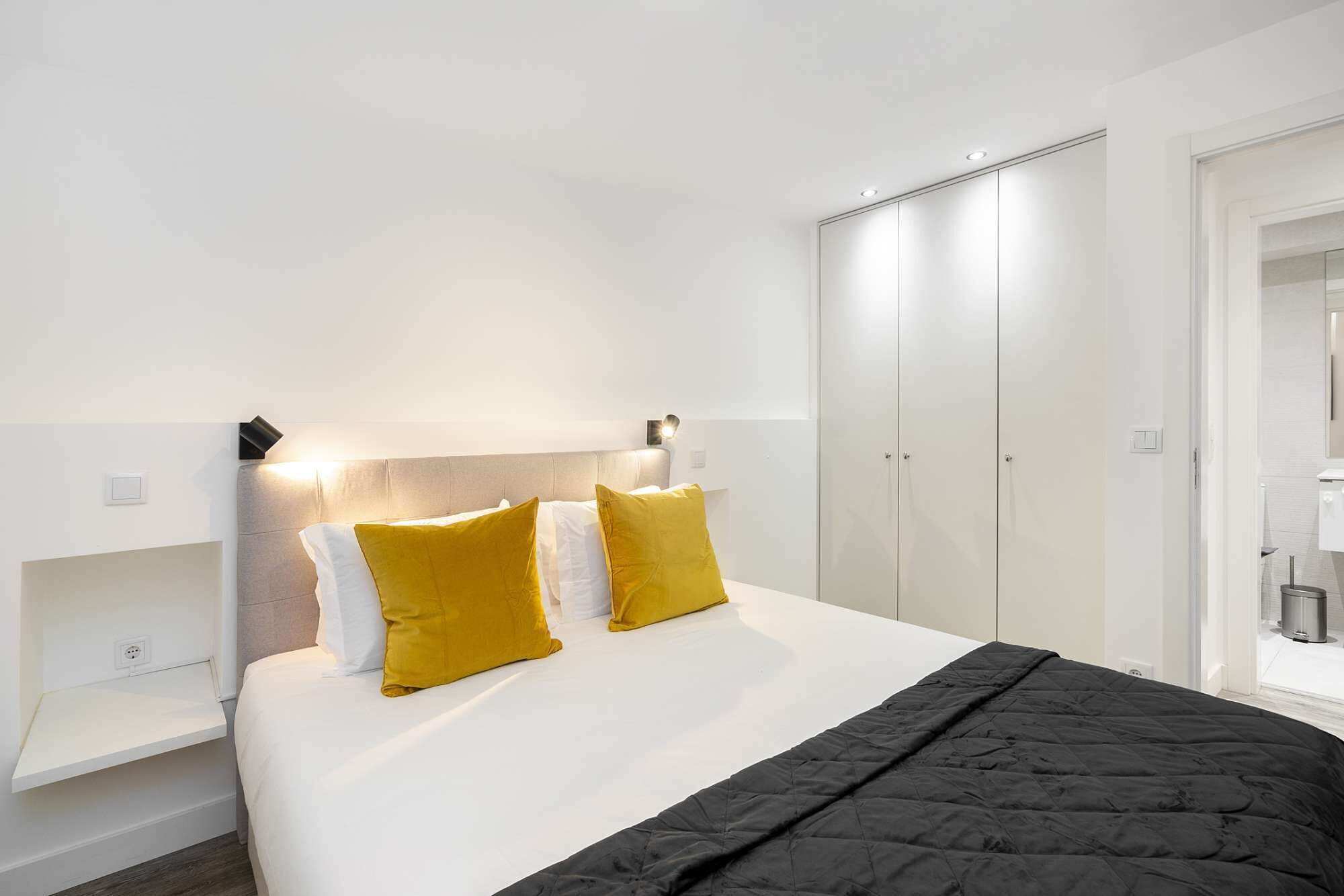 2 slaapkamers, een strijkplank/strijkijzer, wifi, beddengoed