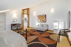 1 habitación, tabla de planchar con plancha, wifi y ropa de cama 