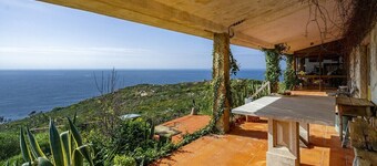 Wilderness Escape: Secluded Haven for Remote Work