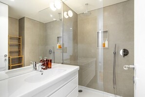 Hair dryer - CSA18 | Top Floor w Luxury Design Premium Location (Lisboa)