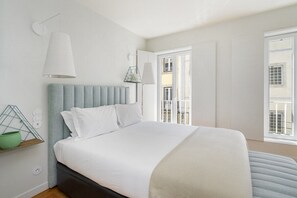 1 bedroom, iron/ironing board, WiFi, bed sheets - CSA18 | Top Floor w Luxury Design Premium Location (Lisboa)
