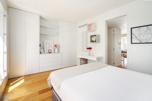 1 غرفة نوم ومكواة/لوح كي وواي فاي وملاءات أسرّة