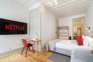 2 habitaciones, tabla de planchar con plancha, wifi y ropa de cama 
