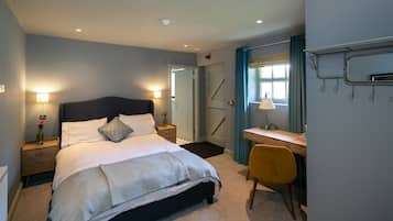 Standard Double Room, Garden View | Free minibar, in-room safe, desk, blackout curtains
