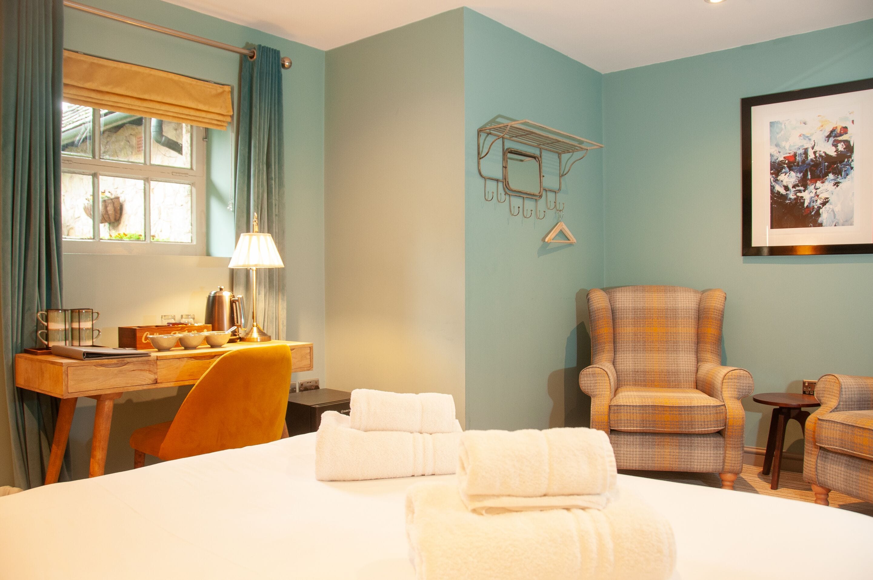 Standard Double Room, Ensuite | Free minibar, in-room safe, desk, blackout drapes