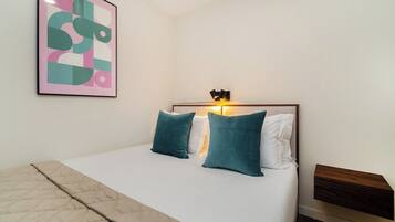 1 slaapkamer, een strijkplank/strijkijzer, wifi, beddengoed