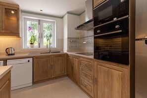 Villa, Pool View | Private kitchen