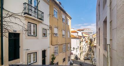 Charming House in Bica Neighbourhood