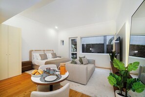1 chambre, fer et planche à repasser, Wi-Fi, draps fournis