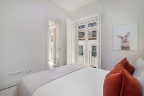 2 chambres, fer et planche à repasser, Wi-Fi, draps fournis