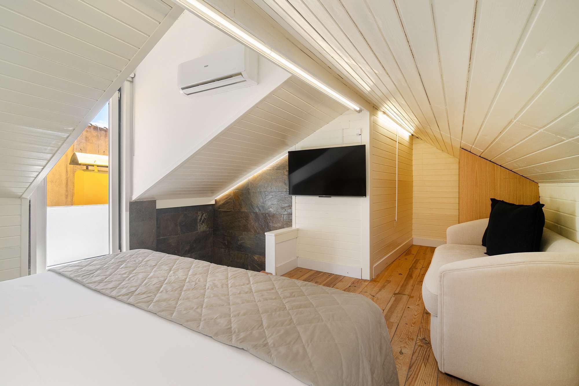 3 多间卧室、WiFi、床单