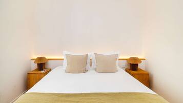 1 slaapkamer, een strijkplank/strijkijzer, reisbedje, wifi