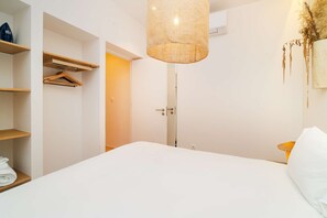 1 bedroom, iron/ironing board, travel cot, WiFi