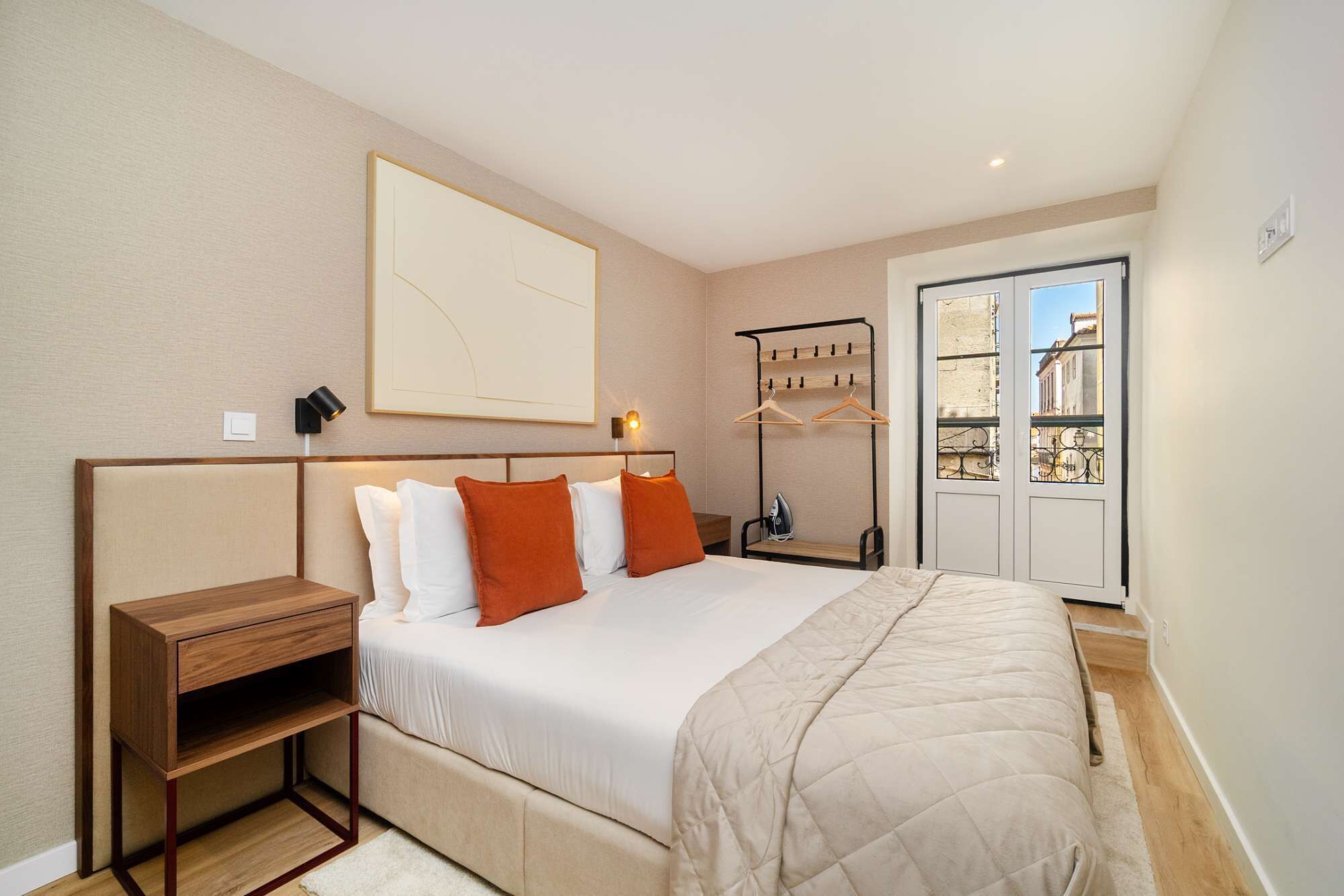 2 chambres, fer et planche à repasser, Wi-Fi, draps fournis