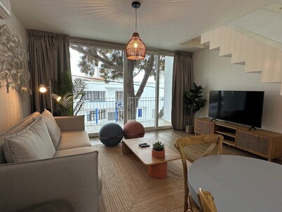 Cozy Riverside Apartment in Trafaria