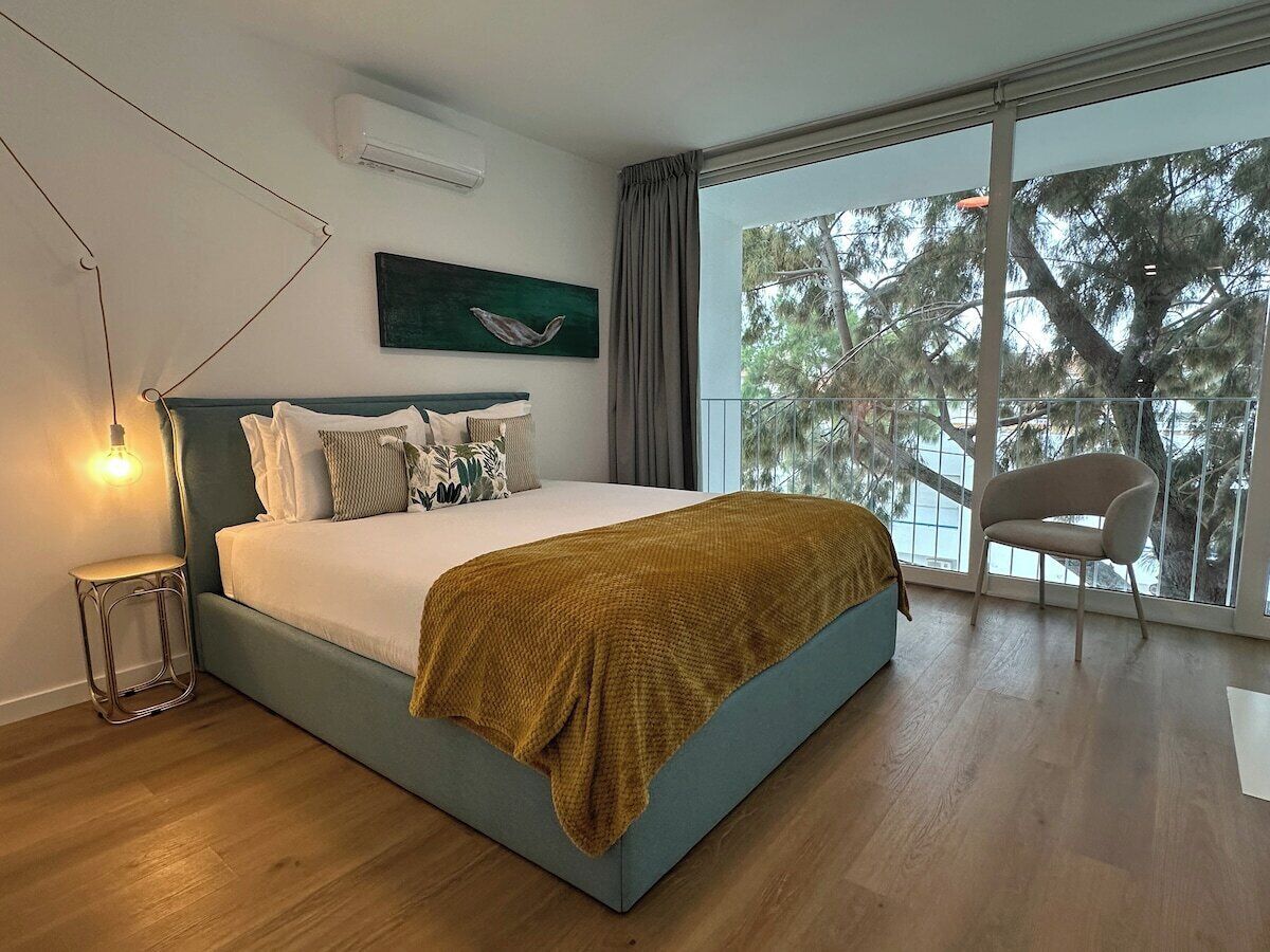 1 slaapkamer, een strijkplank/strijkijzer, wifi, beddengoed