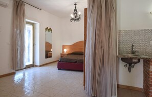6 Schlafzimmer, Reisekinderbett, kostenloses WLAN