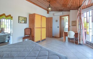 6 habitaciones, cuna de viaje y wifi gratis 