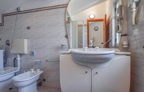 Shower - Pet friendly home in Gioiosa Marea (Gioiosa Marea)