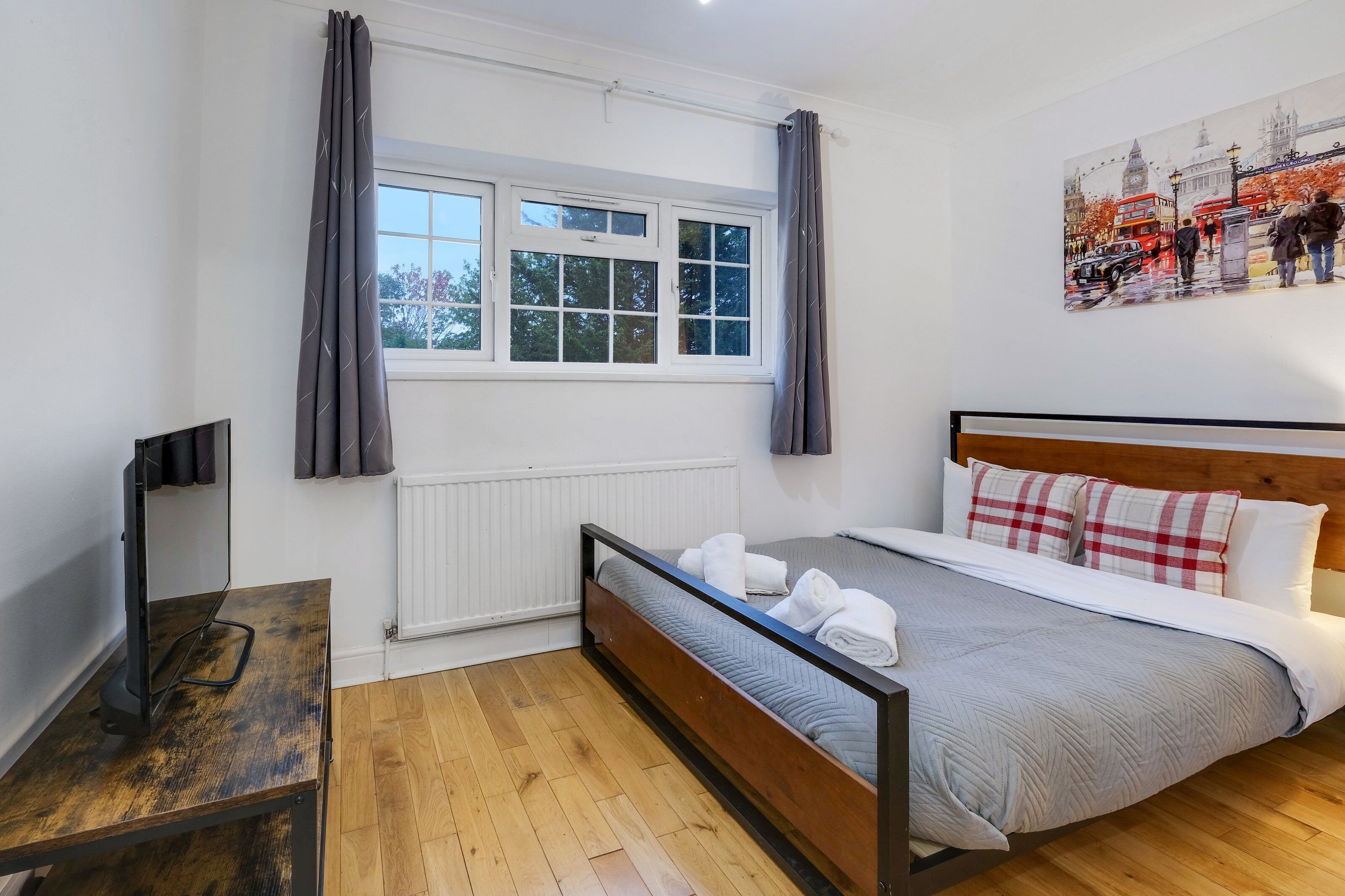 Family House, Patio | Bed sheets