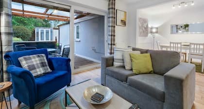 Modern 4 Bedroom Hse Garden in Feltham