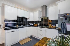 Family House, Patio | Private kitchen