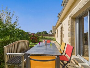 Outdoor dining - Beach 800m away, house for 11 with garden (Névez)
