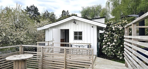 Cottage near sea, art & fishing villages on Tjörn | SE09143