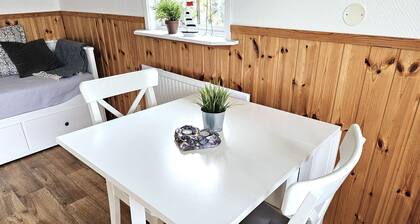 Cottage near sea, art & fishing villages on Tjörn | SE09143