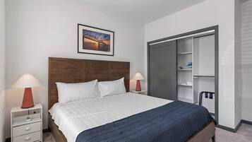 Basic Apartment, 1 Bedroom | Desk, laptop workspace, iron/ironing board, free WiFi