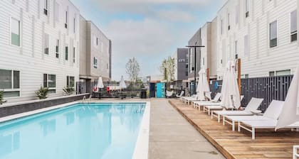 CozySuites at AYR