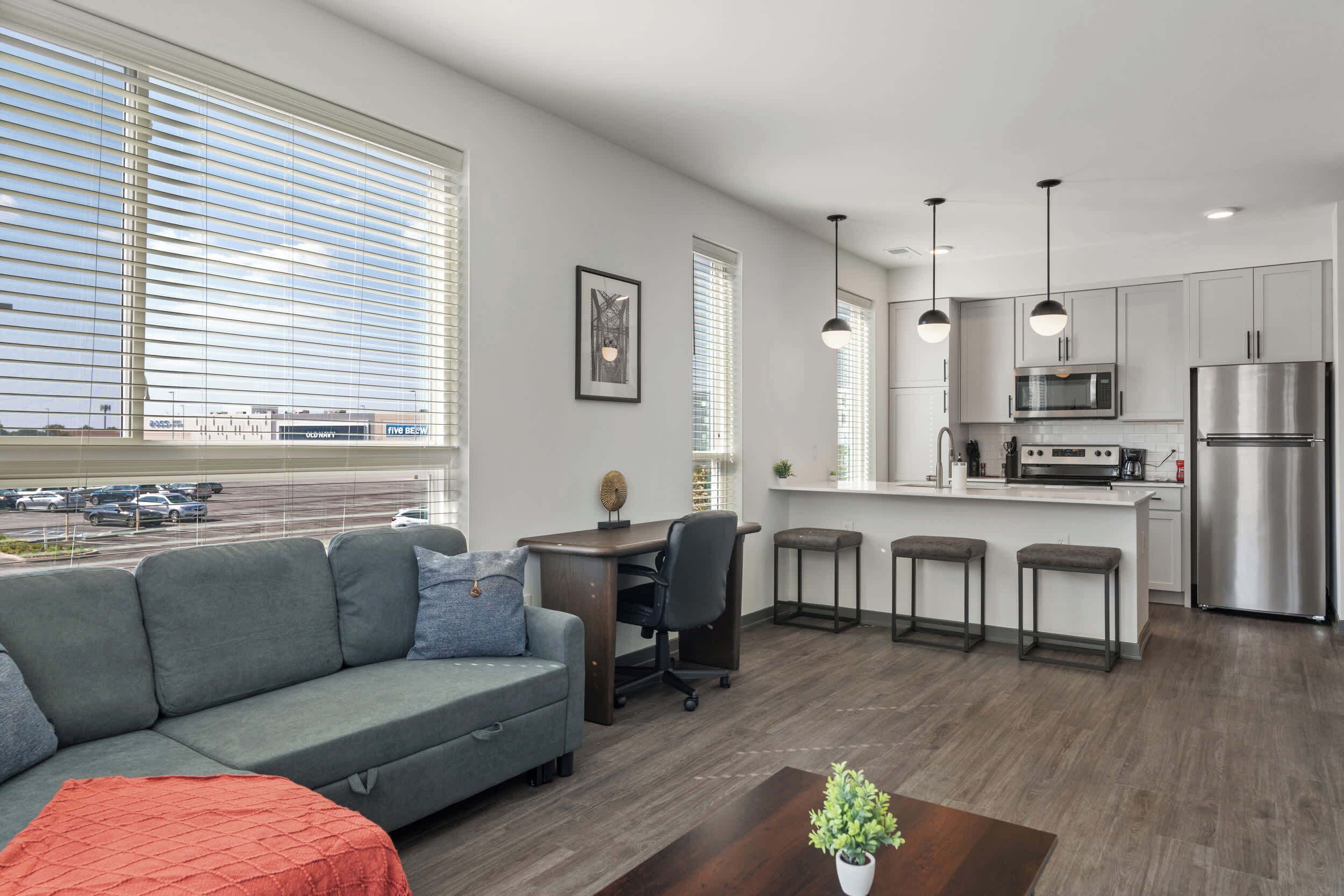 Apartment, 1 Bedroom | Living area | Smart TV, Netflix, Hulu, streaming services