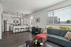 Departamento, 1 habitación | Área de sala de estar | Smart TV, Netflix, Hulu y servicios de streaming 