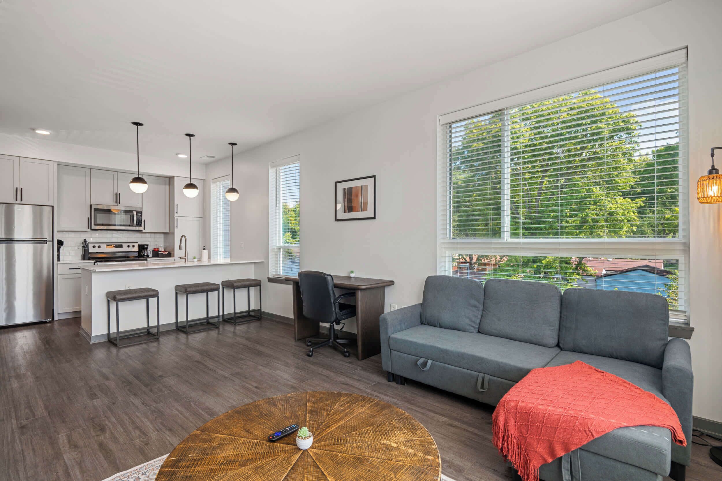 Apartment, 1 Bedroom | Living area | Smart TV, Netflix, Hulu, streaming services