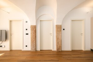 Interior - Apartment 'Maso Renner 1' with Mountain View, Wi-Fi and Air Conditioning (Laives)