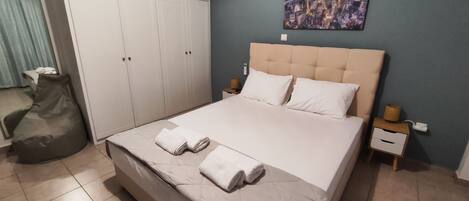 1 bedroom, iron/ironing board, WiFi, bed sheets
