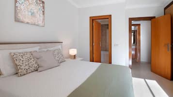 Strygejern/strygebræt, Wi-Fi, sengetøj