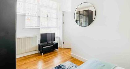 Urban Dockside | 1BR | 1BA | Canary wharf | 3Guest