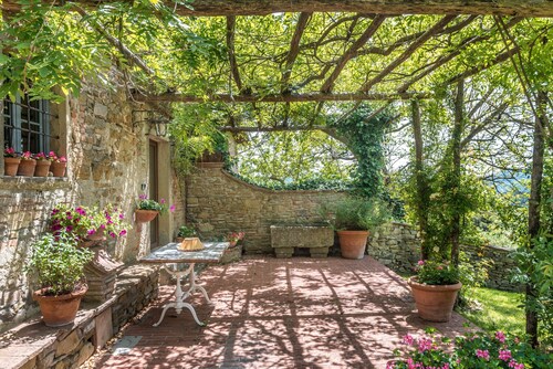 Holiday Home 'Antico Casale Del Pozzo' with Private Terrace, Wi-Fi and Air Conditioning