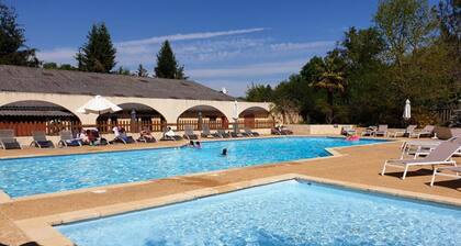 Chalet 'Camping Les Pialades - Eden' avec piscine partagée, terrasse privée et jardin privé