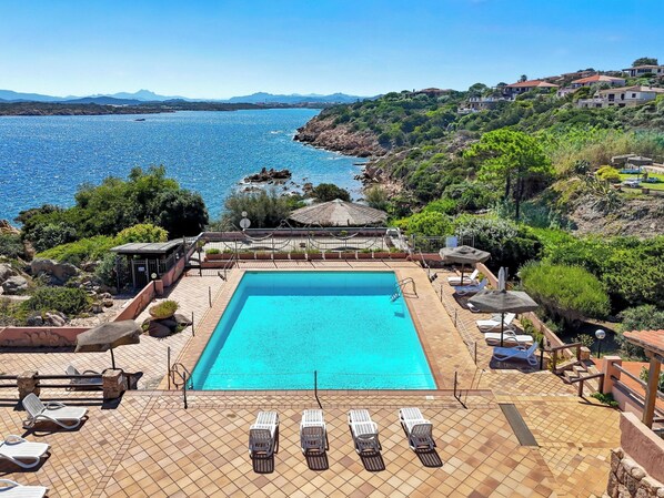 Pool - Petunia by Interhome (La Maddalena)