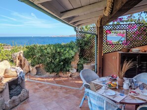 Outdoor dining - Petunia by Interhome (La Maddalena)