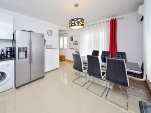 Private kitchen - Vacation home Maris by Interhome (Trogir/Vranjica)