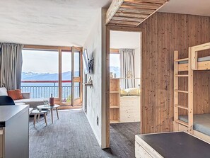 1 bedroom, Internet