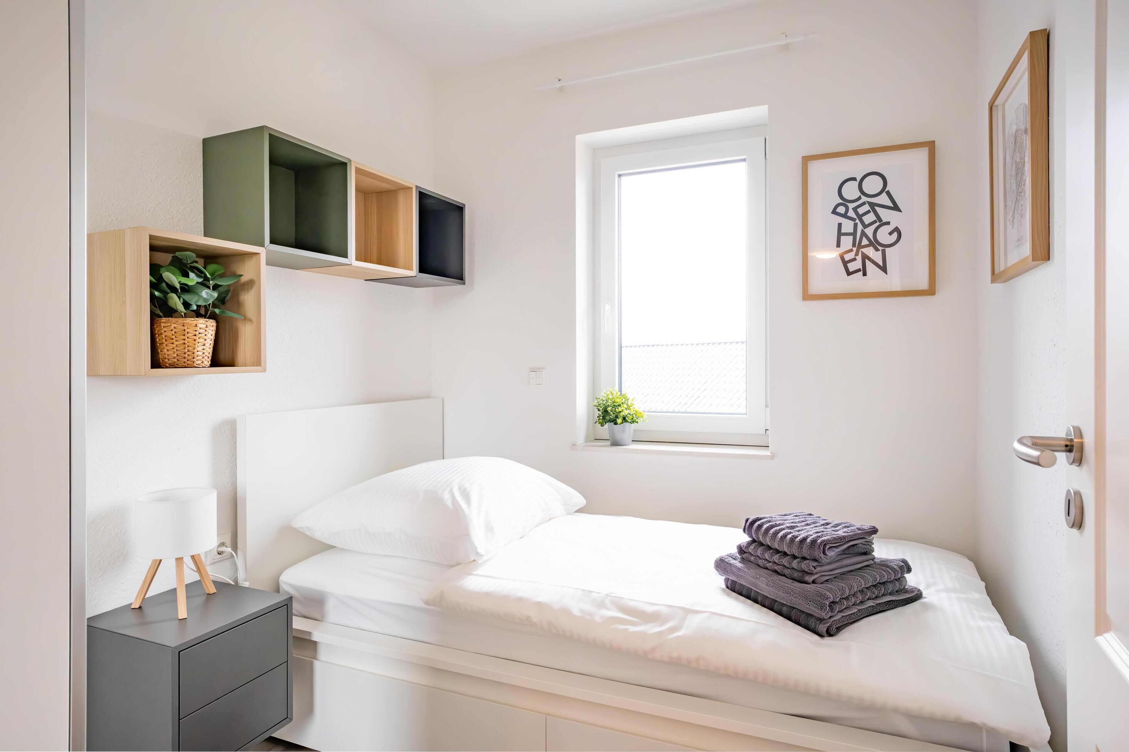 5 habitaciones, escritorio, tabla de planchar con plancha y wifi gratis 