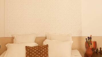 In-room safe, iron/ironing board, WiFi, bed sheets