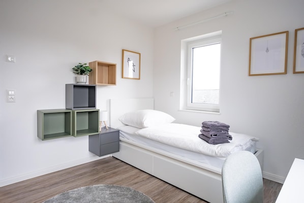 5 Schlafzimmer, Schreibtisch, Bügeleisen/Bügelbrett, kostenloses WLAN