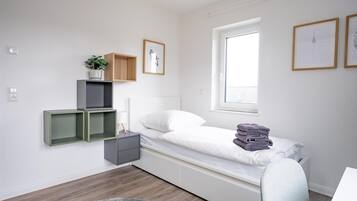 5 slaapkamers, een bureau, een strijkplank/strijkijzer, gratis wifi